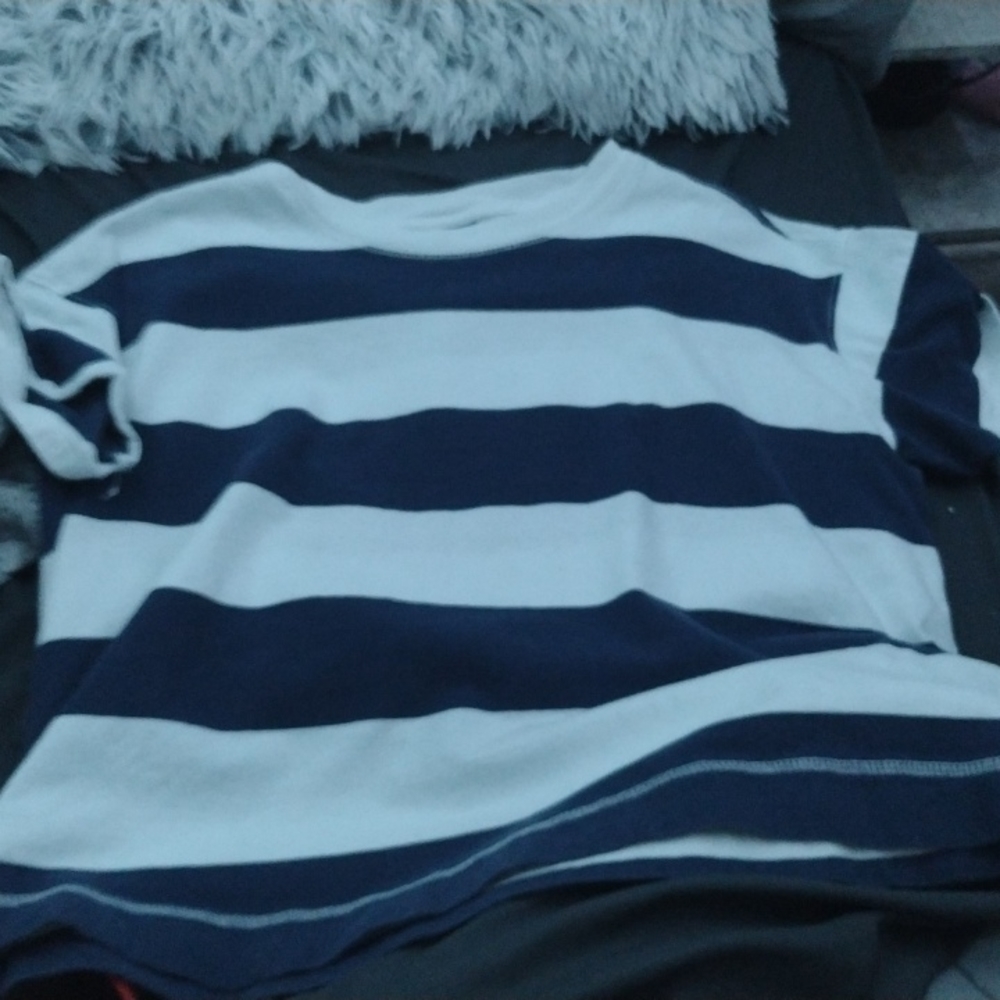 blue n white Tshirt